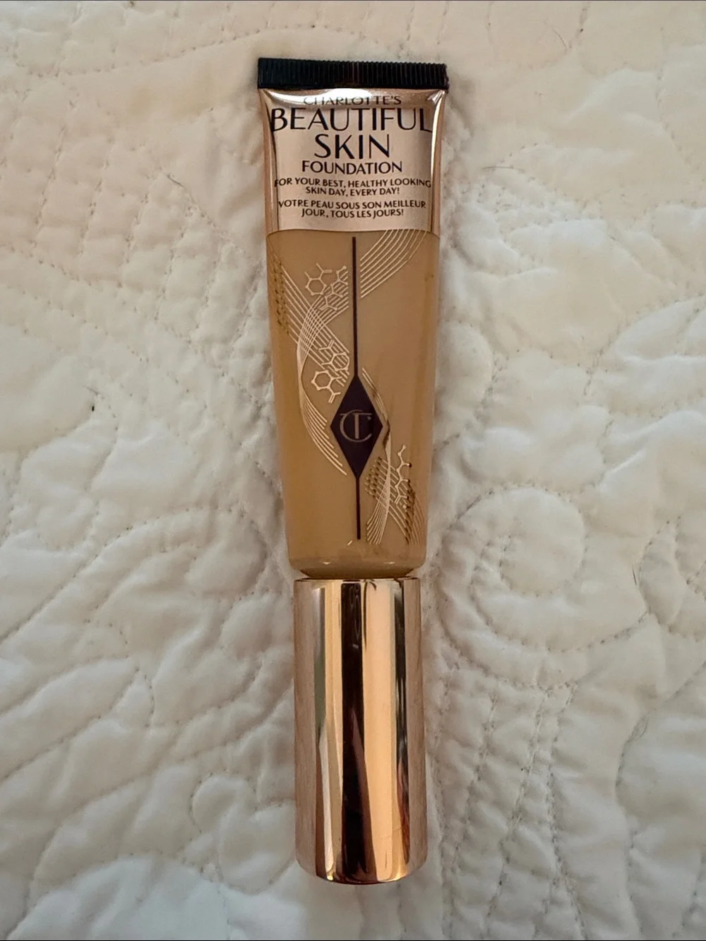 Charlotte Tilbury Beautiful Skin Foundation - 4 Neutral